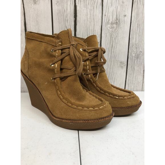 ANTONIO MELANI Shoes - Antonio Melani Reynold Beige Wedge Booties Size 8.5